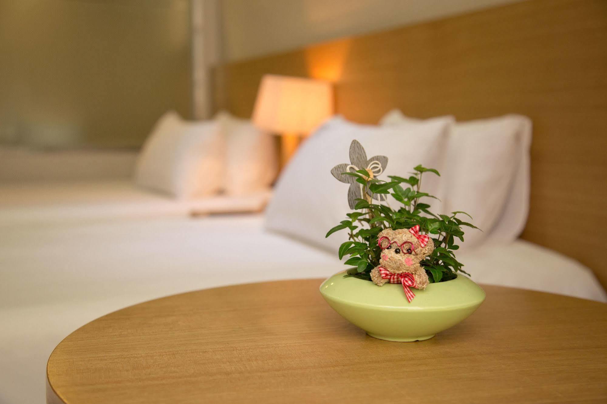 Reve Business Hotel Jeju Exterior foto